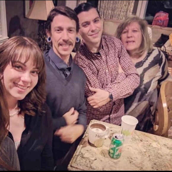 Meet your Posher, Jan - Picture 3 of 7